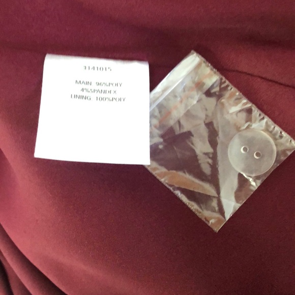 NWT 🆕 STYLESTALKER LEAN ON ME MAROON DRESS - Picture 7 of 8